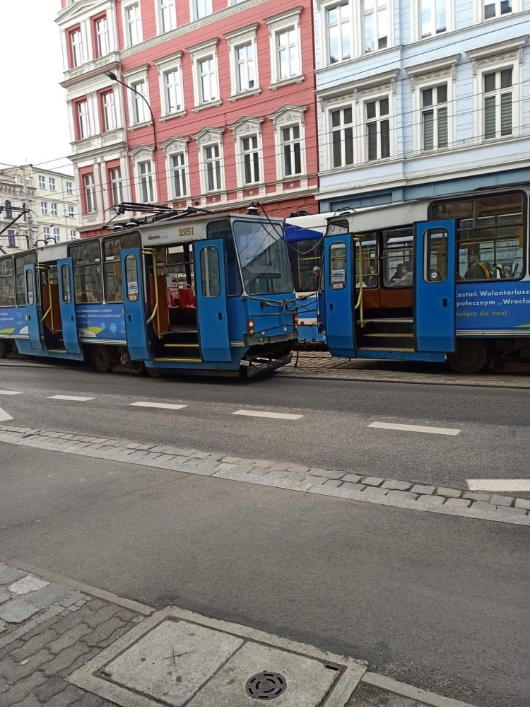 Dwa wykolejenia tramwajów w tym samym miejscu. Znów były utrudnienia, Agnieszka Kohyt