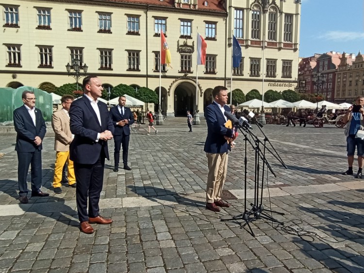 Szymon Hołownia we Wrocławiu. Ruch zaangażuje się w wybory do rad osiedli, Bartosz Królikowski