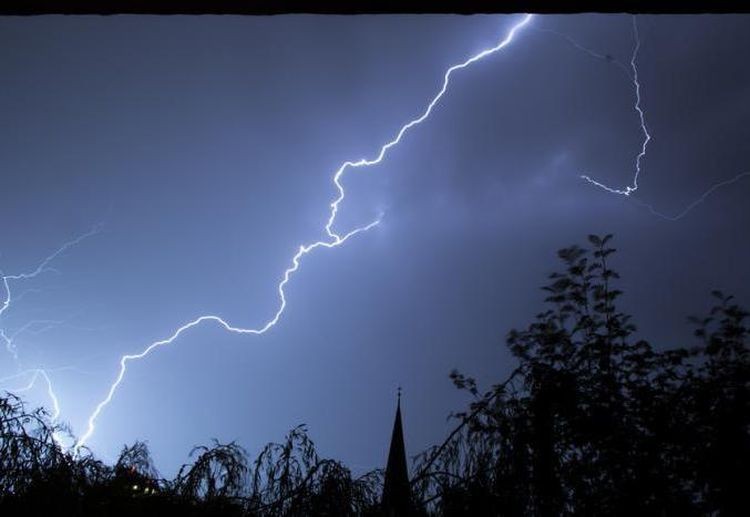 Synoptycy znów ostrzegają przed burzami, porywistym wiatrem i gradem, Pixabay