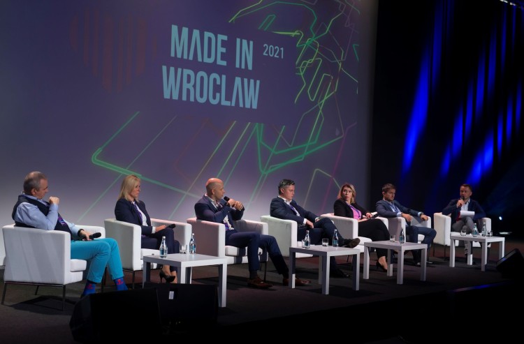 Rozmowy o różnych obliczach sztucznej inteligencji - za nami Made in Wroclaw 2021!, 0