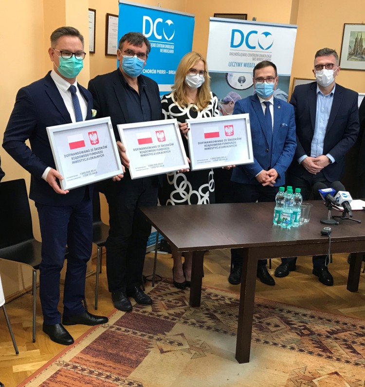 DCO dostało milion złotych na walkę z rakiem szyjki macicy, Urząd Marszałkowski Województwa Dolnośląskiego