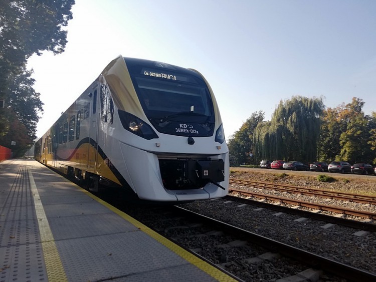 Od grudnia pojadą pociągi z Jelcza przez gminę Czernica do Wrocławia, Bartosz Senderek