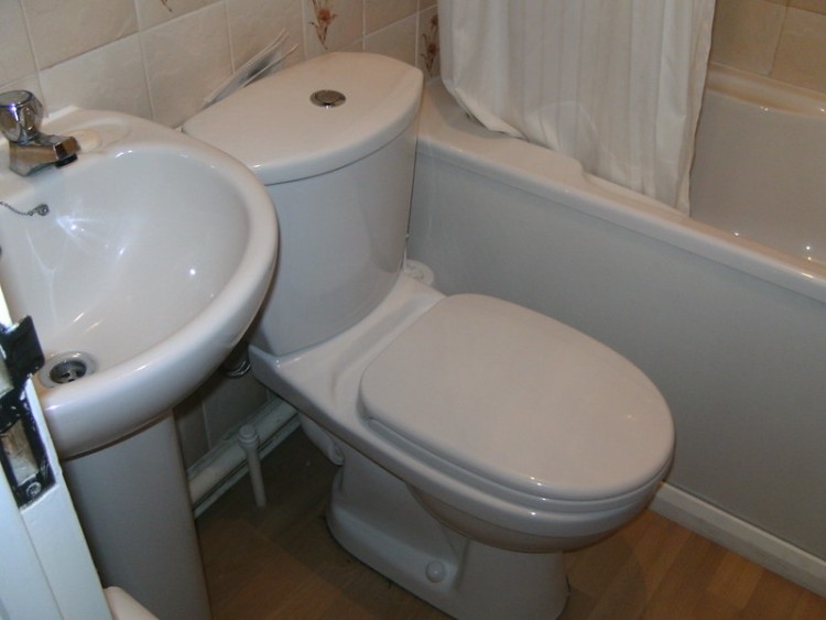 4,7 tys. wrocławian wciąż nie ma łazienki w mieszkaniu, Frisky/flickr/cc
