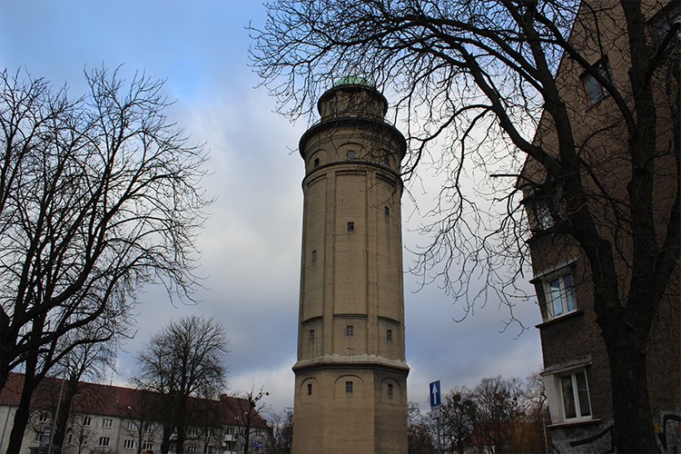 Wrocław: wieża ciśnień do remontu i na sprzedaż. Będzie miała windę! [WIZUALIZACJE], Jakub Jurek