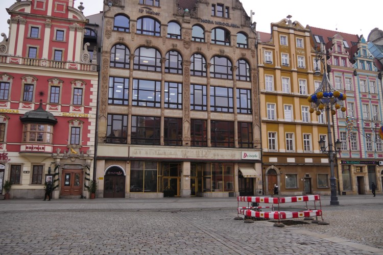 Wrocław: restauracja Sphinx zniknęła z Rynku po 20 latach [ZDJĘCIA], Jakub Jurek
