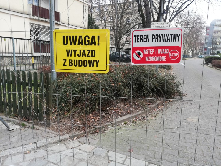 Wrocław: ruszyło wyburzanie galerii handlowej w centrum [ZDJĘCIA], mgo