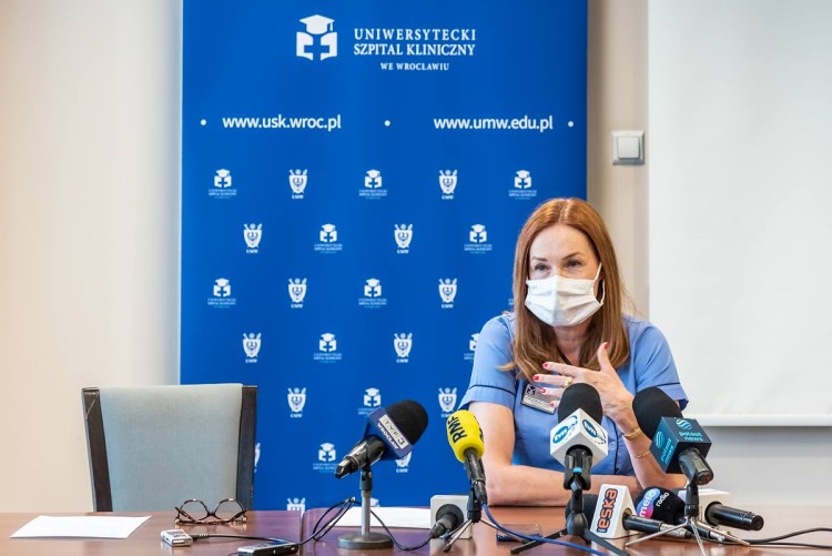 Lekarze z Wrocławia alarmują: ludzie dowiadują się przypadkiem, że mają COVID, USK