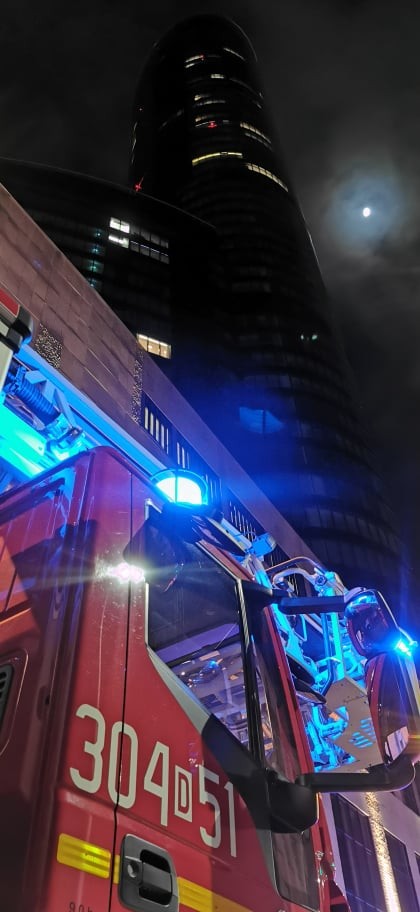Wrocław: Pożar w Sky Tower. Ewakuowano cały budynek, Dominik Michalski