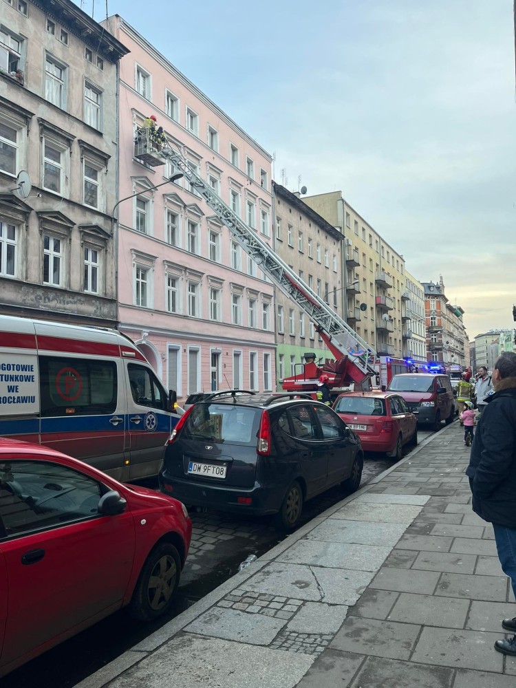 Wrocław: akcja straży pożarnej przy ul. Rydygiera. Co się stało? [WIDEO], Martyna Szendzielorz