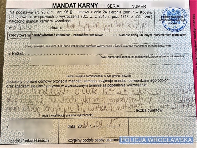 Rowerzysta ukarany mandatem w wysokości 2500 zł. Sprawdź, co zrobił, Policja wrocławska