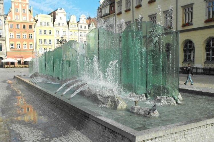 Wiemy kiedy wytrysną miejskie fontanny. Znasz je wszystkie?, ZDiUM