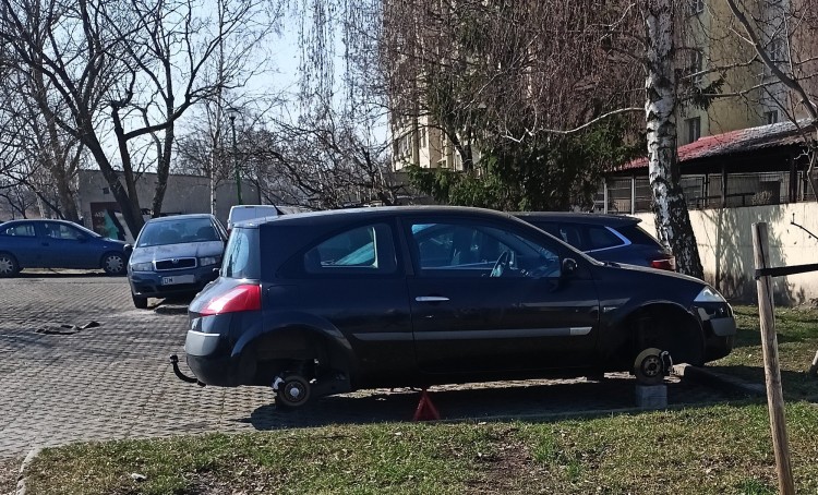 Wrocław: Plaga kradzieży kół samochodowych, Czytelniczka