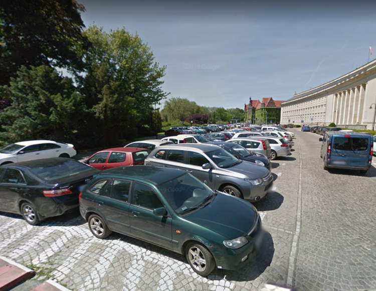 Tu we Wrocławiu zaparkujesz za darmo - darmowy parking we Wrocławiu w centrum i najbliższej okolicy, google