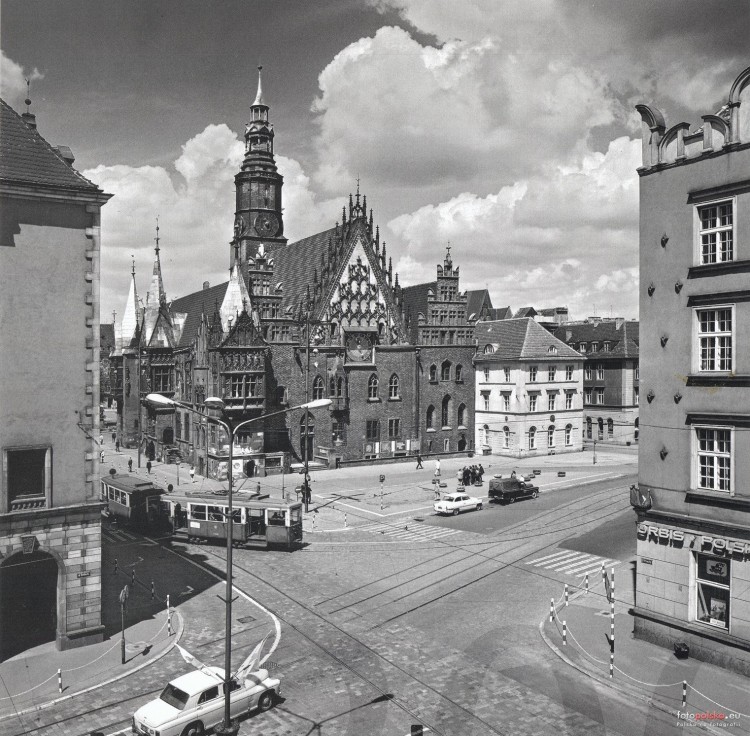 Tak wyglądało centrum Wrocławia 50 lat temu. Te zdjęcia robią wrażenie!, fotopolska.eu