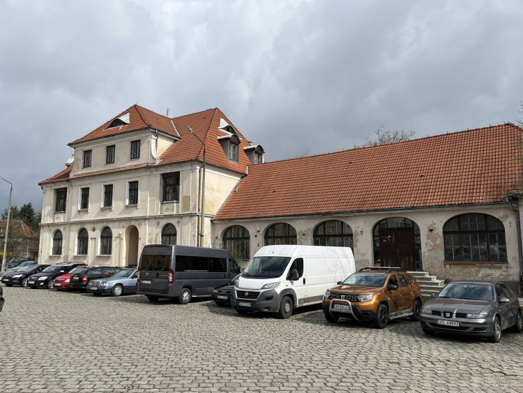 Wrocławskie koszmarki - budynki wstydu we Wrocławiu, Jakub Jurek