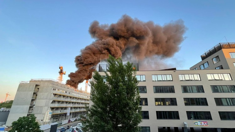 Wrocław: Czarny dym nad miastem. Pożar nowego budynku na Kleczkowie [ZDJĘCIA], Michail Kramarenko