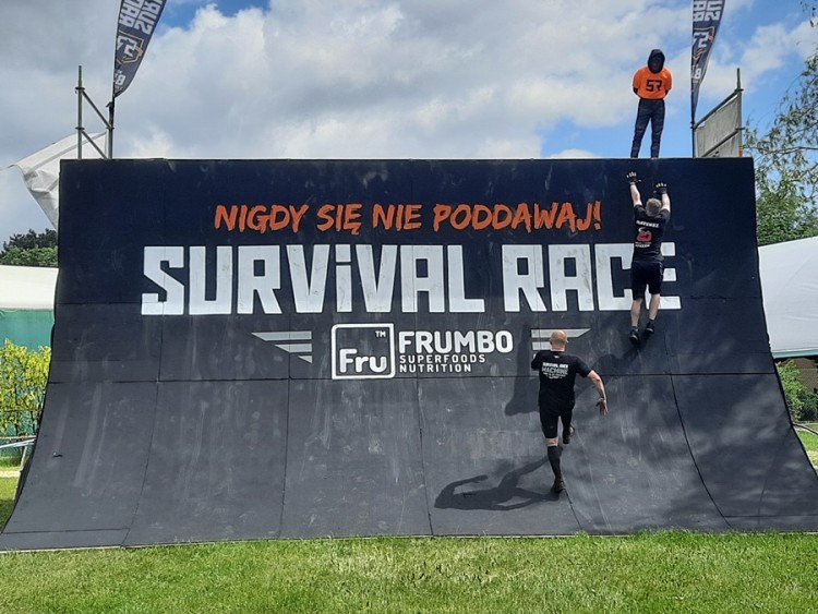 Survival Race Wrocław. Okazja do fajnego spędzenia czasu dla zawodników i kibiców [ZDJĘCIA], k