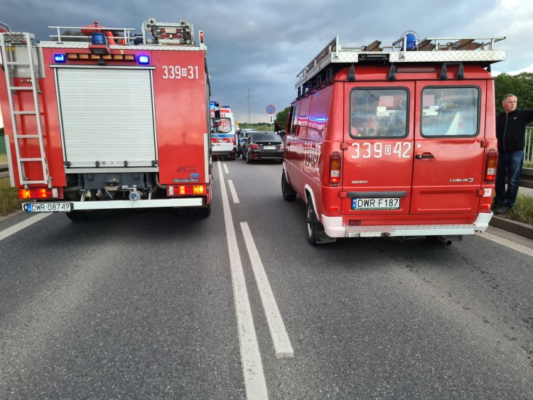 Wschodnia obwodnica Wrocławia była zablokowana po śmiertelnym wypadku [ZDJĘCIA], OSP Święta Katarzyna