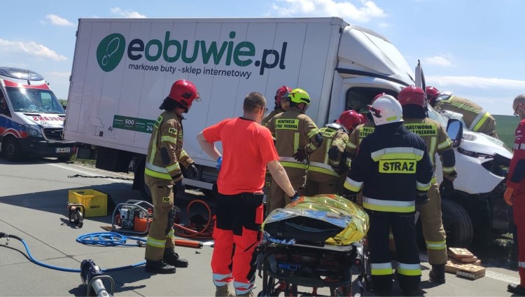 Poważny wypadek na A4 pod Wrocławiem. Autostrada zamknięta na 2 godziny, OSP Smolec