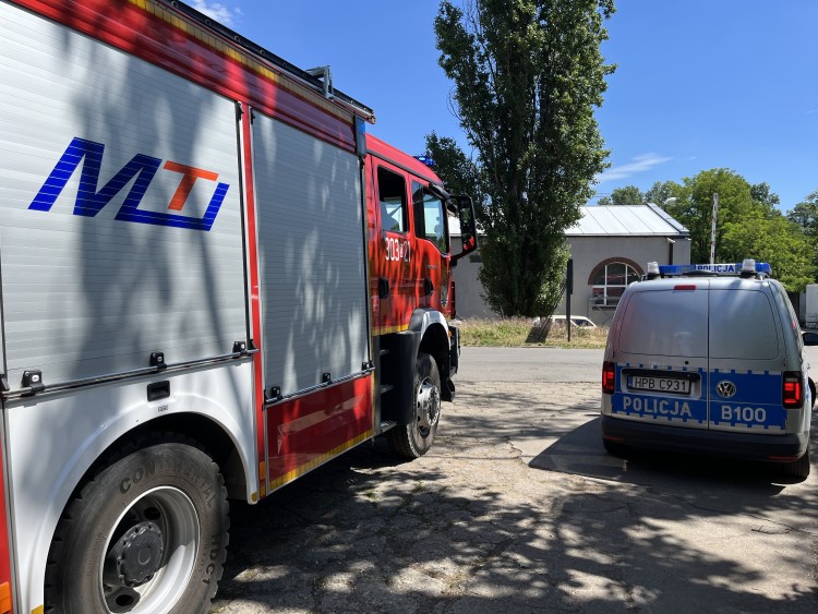 Wrocław: Podejrzany płyn w ampułkach przy ul. Michalczyka. Interweniowały policja i straż pożarna, Jakub Jurek