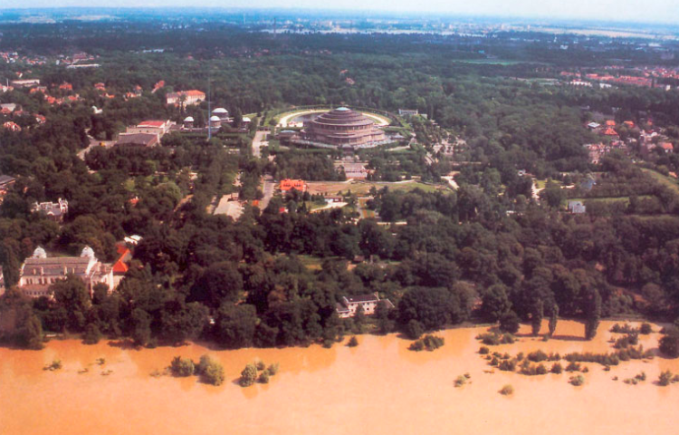 25 lat od powodzi we Wrocławiu. 12 lipca 1997 roku wielka woda zalała miasto, Archiwum Bogdana Zdrojewskiego