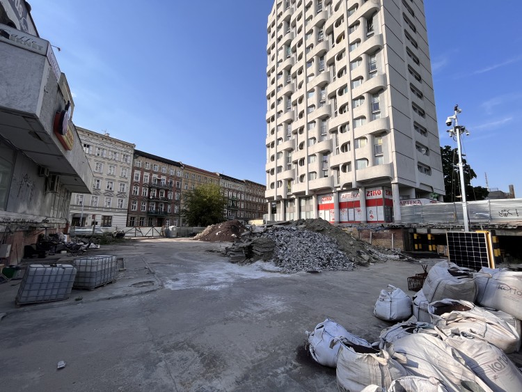 Wrocław: Remont esplanady sedesowców nadal stoi. Trwają negocjacje [ZDJĘCIA], Jakub Jurek