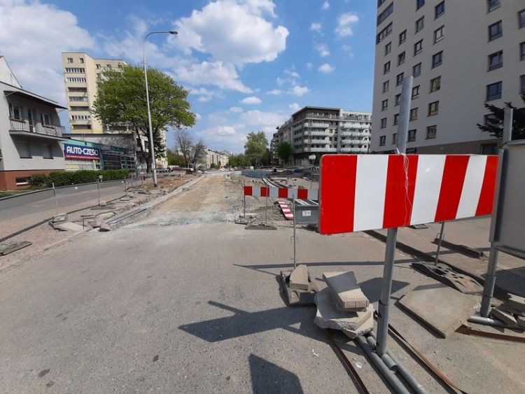 Wrocław: Kolejny etap prac na ulicy Pięknej. Budowa przedłuża się już 7 miesięcy, archiwum
