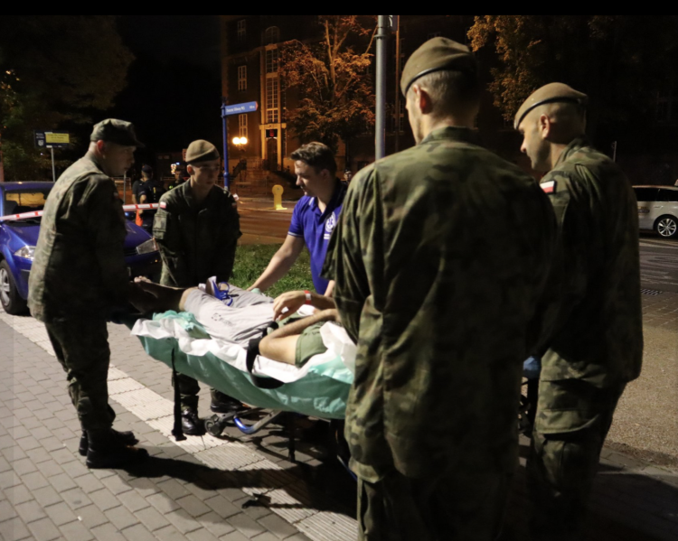 Ranni żołnierze z Ukrainy przyjechali pociągiem do Wrocławia. Są w ciężkim stanie, Dolnośląski Urząd Wojewódzki we Wrocławiu