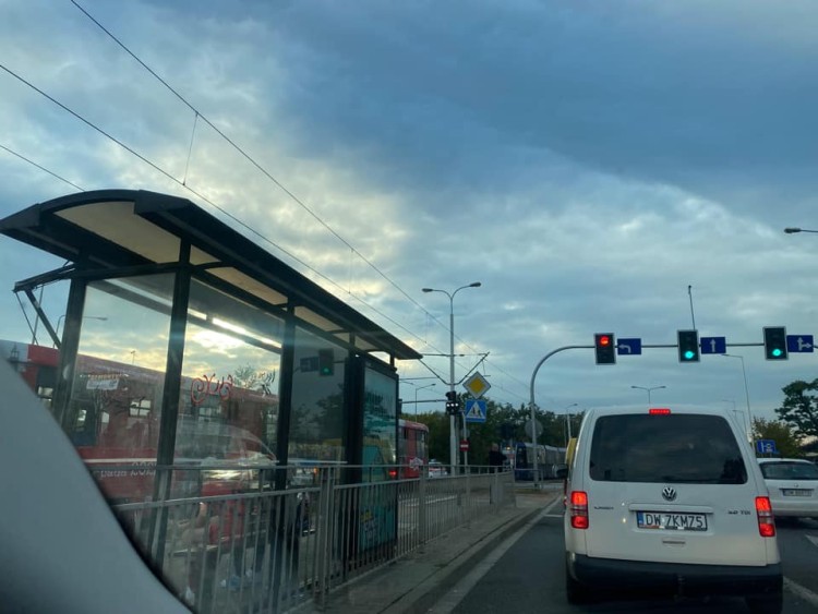 Wrocław: Rowerzysta zderzył się z tramwajem. Trafił do szpitala, Małgorzata To