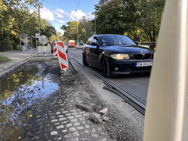 Wrocław: Problemy na budowie Alei Wielkiej Wyspy. Autobusy nie mieściły się na jezdni, Jakub Jurek