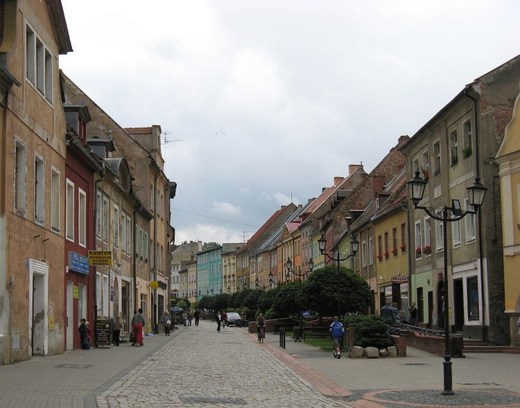 W tych miastach Dolnego Śląska ludzie nie chcą mieszkać. A to znane kurorty!, Piotr Michał Jaworski/Wikimedia Commons