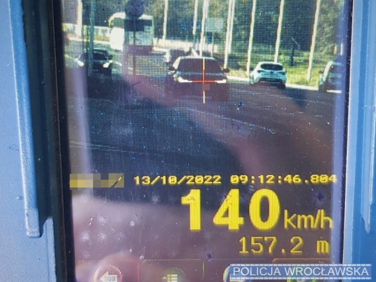Wrocław: Pędził 140 km/h aleją Śląską. Stracił prawo jazdy, KMP Wrocław