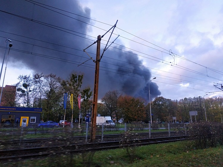 Wrocław: Pożar na Gądowie. Strażacy pracowali do nocy [ZDJĘCIA, FILMY], is