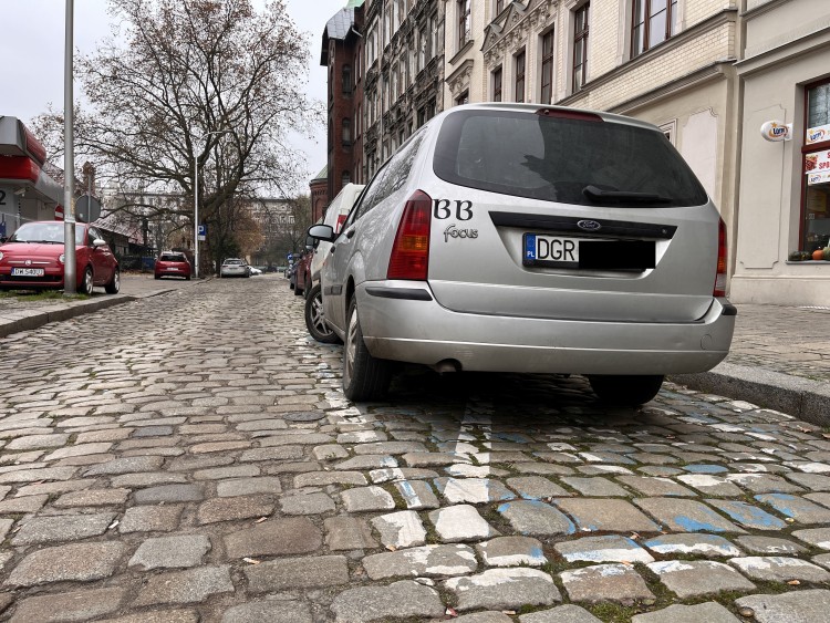 Wrocław: Niepełnosprawny na wózku zwyzywany przez kierowcę. Poszło o parkowanie, Jakub Jurek