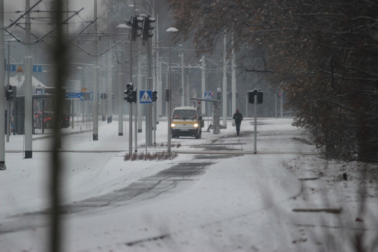 Zima we Wrocławiu. Piątkowy powrót do domu zapowiada się kiepsko, Jakub Jurek