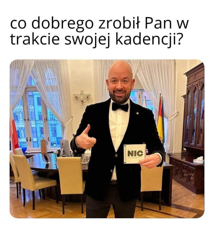 Nowe memy z Wrocławia. Kto tu mieszka, ten się w cyrku nie śmieje!, Facebook