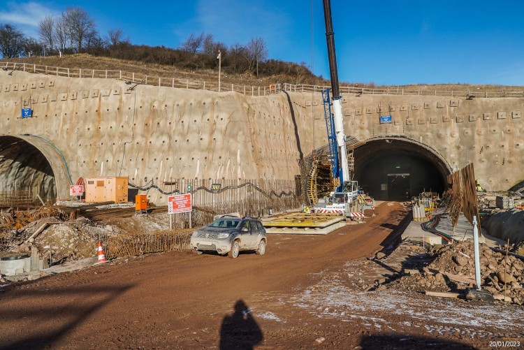 Ten tunel gigant pozwoli szybciej dotrzeć z Wrocławia do Czech, GDDKiA