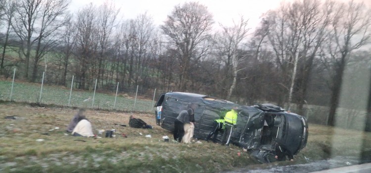 Bus wypadł z drogi na A4. Sześć osób rannych, utrudnienia w kierunku Wrocławia, Tomasz Kwietniewski/użyczone
