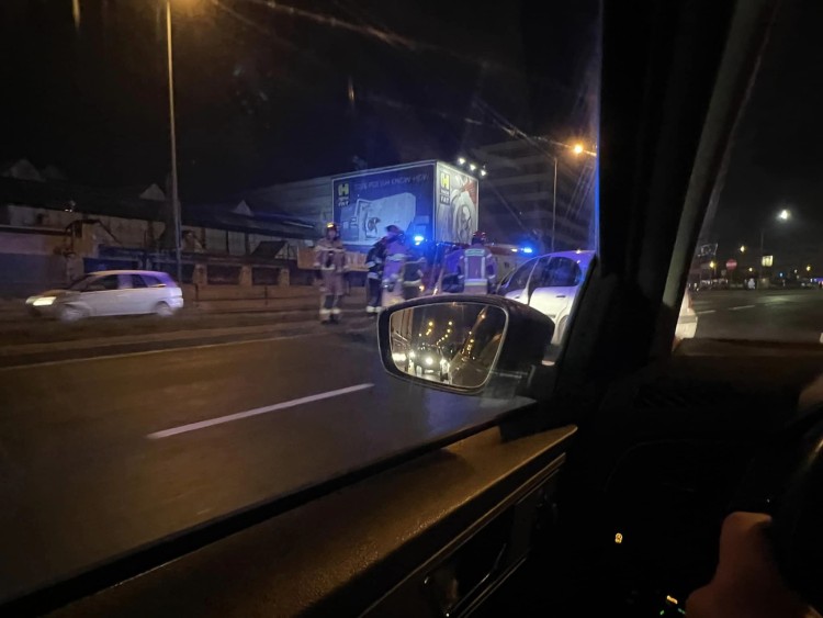 Wypadek we Wrocławiu. Fiat panda wjechał pod prąd, Zdjęcie nadesłane przez czytelnika