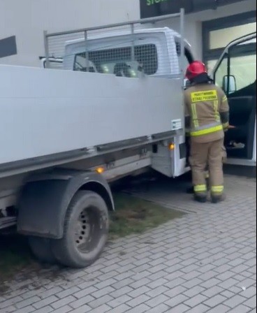 Wypadek na Królewieckiej. Ciężarówka wpadła w budynek, Nadesłane/Mateusz Radziszewski