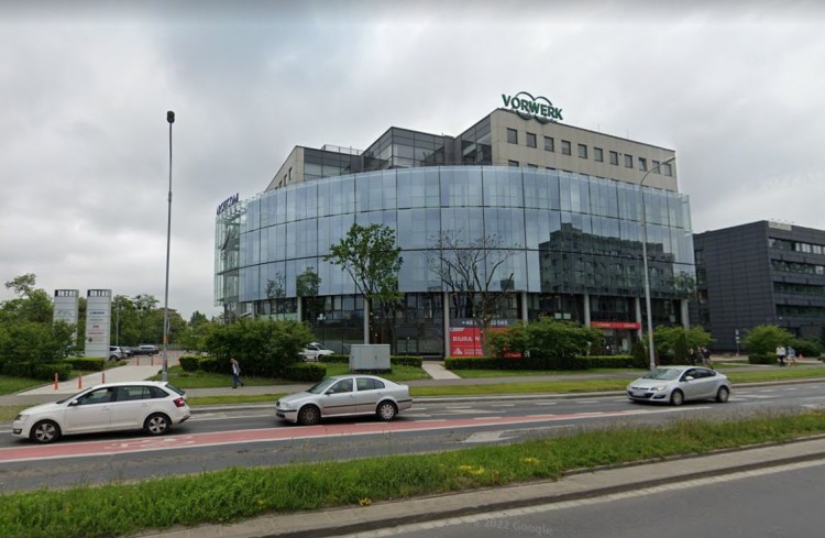 Wrocław: Biurowiec w centrum idzie do remontu. 16-letni budynek ma nowego właściciela, Google Maps