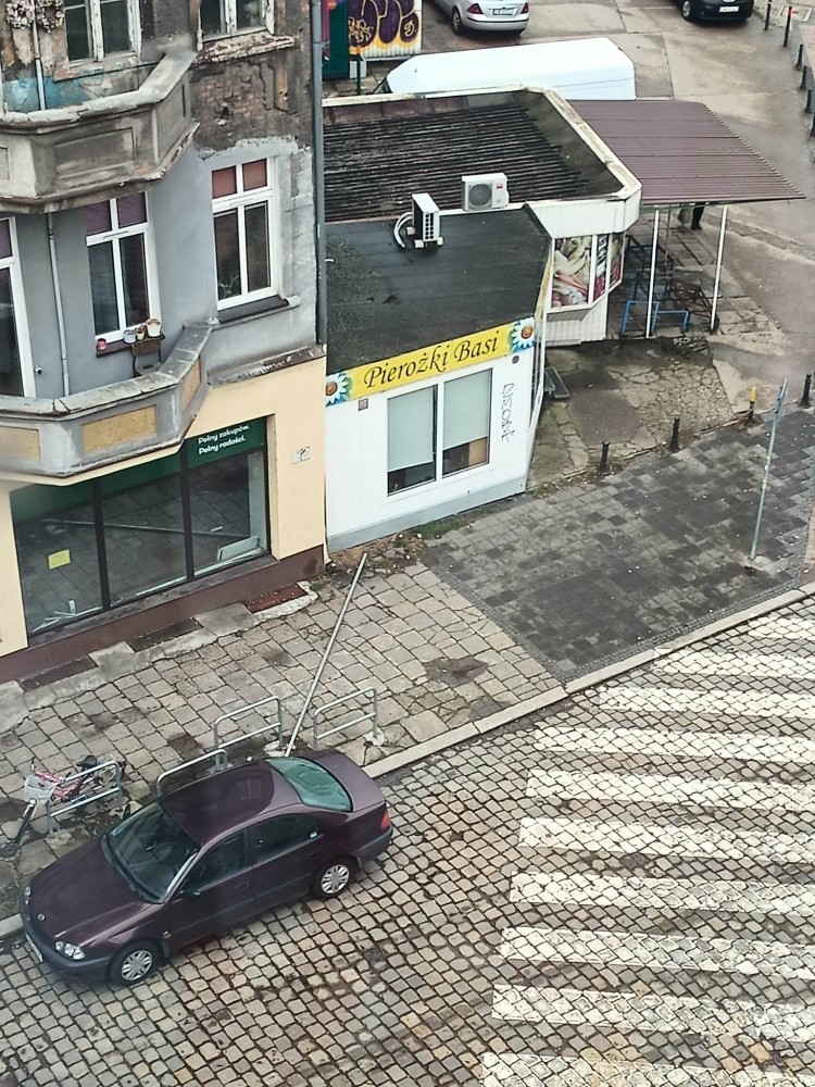 Po wichurze we Wrocławiu. Uszkodzone dachy, zerwane reklamy, Krzysztof Mikołajczyk