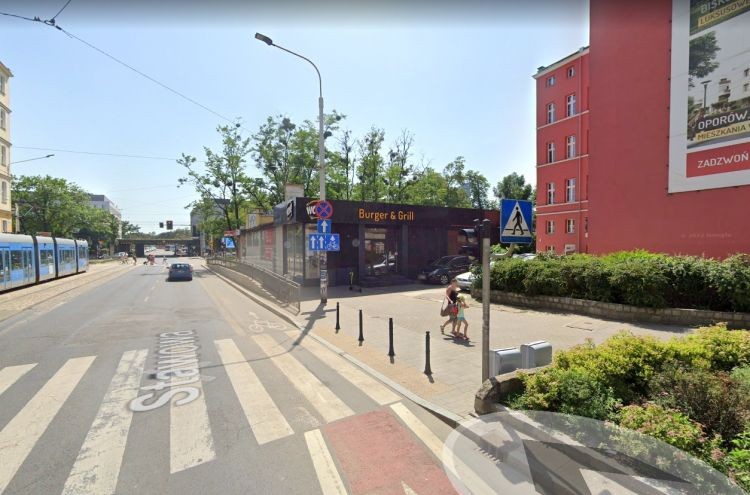 To wyburzą we Wrocławiu - budynki, które niebawem znikną z mapy miasta, Google Maps