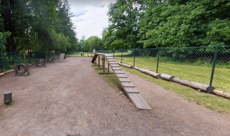 Wybiegi i psie parki we Wrocławiu - dobre miejsca na spacer z psem we Wrocławiu, Google Maps