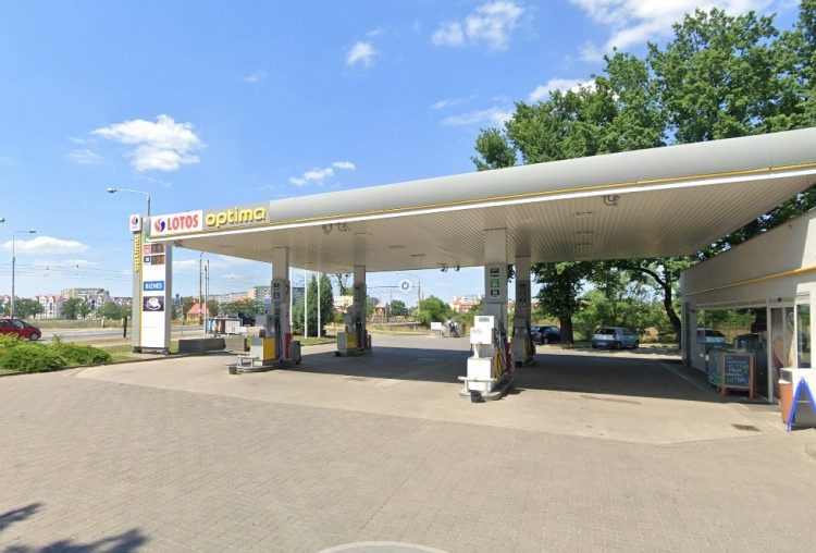 Te stacje paliw we Wrocławiu zmienią szyld na MOL. Już należą do Węgrów, Grupa MOL