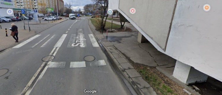 Lepiej tu uważać. Niebezpieczne przejścia dla pieszych we Wrocławiu, Google Maps