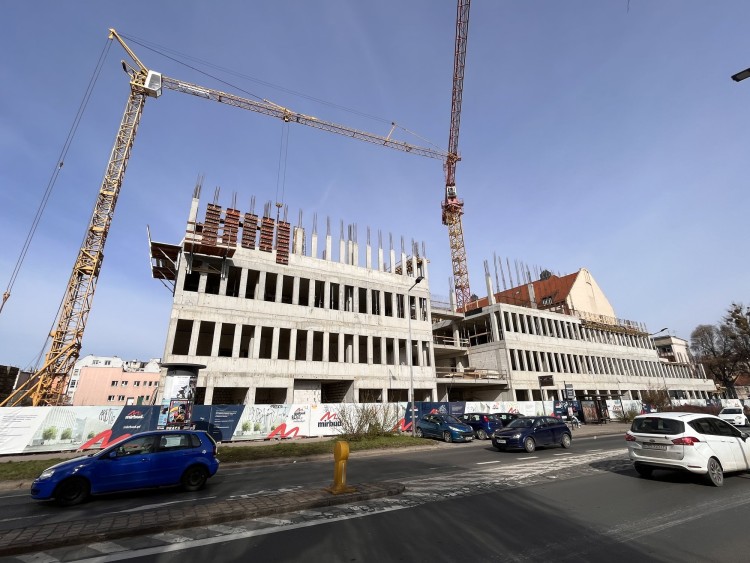 Wrocław: Nowa inwestycja przy ulicy Zielińskiego. Budowa przedłuża się, Jakub Jurek