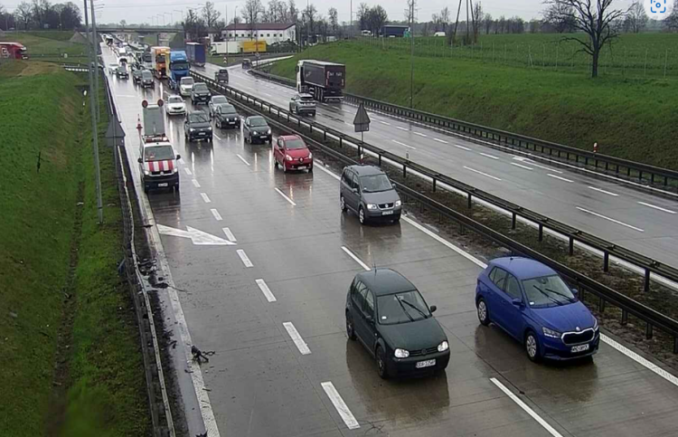 Tiry zablokowały autostradę A4. Ogromny korek do Wrocławia, traxelektronik