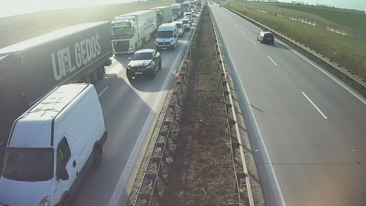 Wrocławskie węzły autostradowe stoją w korku po wypadku, zdjęcie ilustracyjne/archiwum