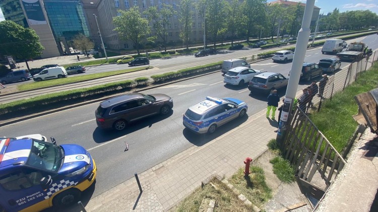 Wypadek trzech aut na placu Grunwaldzkim. Ogromne korki!, m